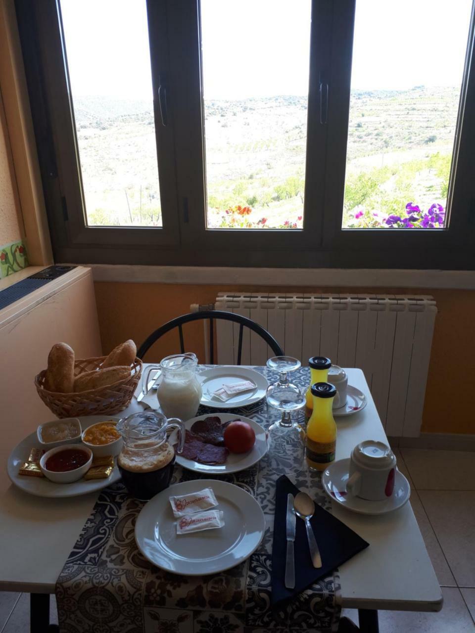 Fonda Toldra Hotel Ulldemolins Eksteriør billede